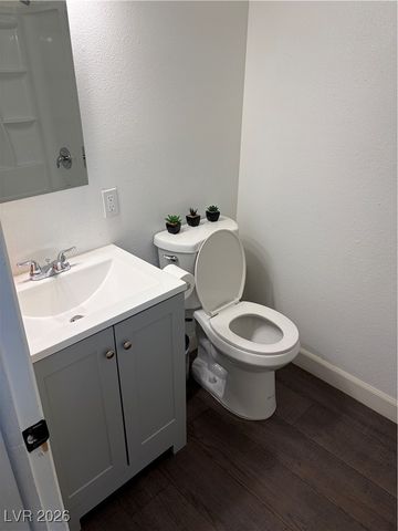 304 Rossmoyne Avenue, North Las Vegas, NV 89030