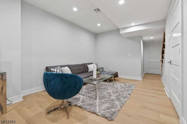 29 Blaine St B, Millburn Twp., NJ 07041