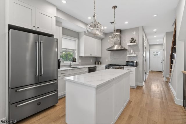 29 Blaine St B, Millburn Twp., NJ 07041