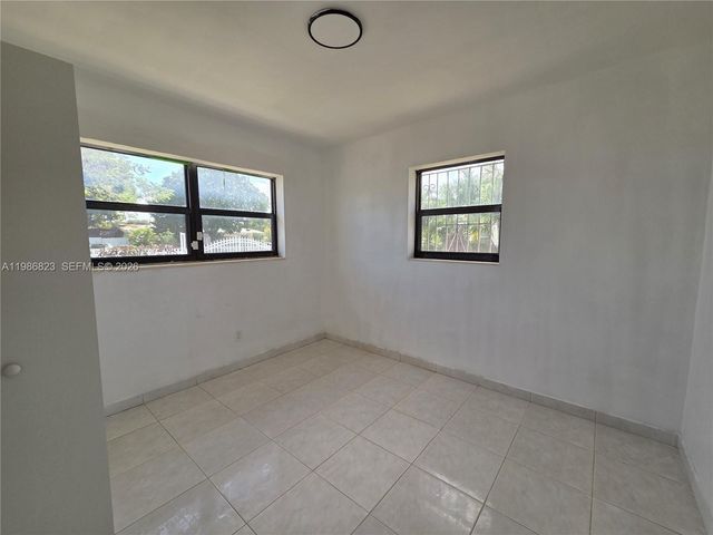 3061 NW 83rd Ter, Miami, FL 33147