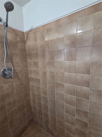 3061 NW 83rd Ter, Miami, FL 33147