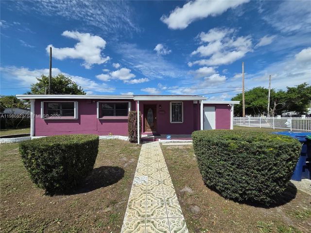 3061 NW 83rd Ter, Miami, FL 33147