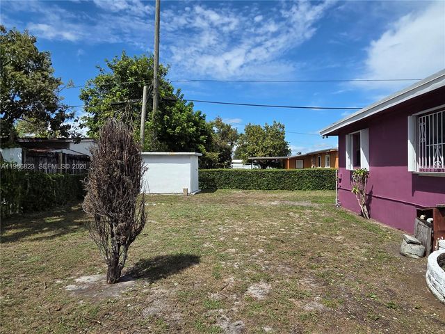 3061 NW 83rd Ter, Miami, FL 33147
