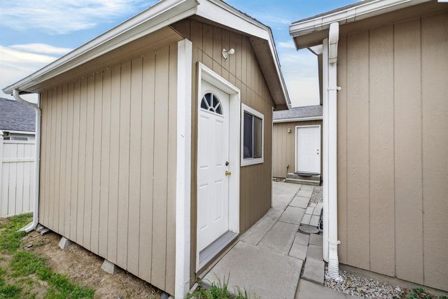 1626 W 5th Pl, Kennewick, WA 99336