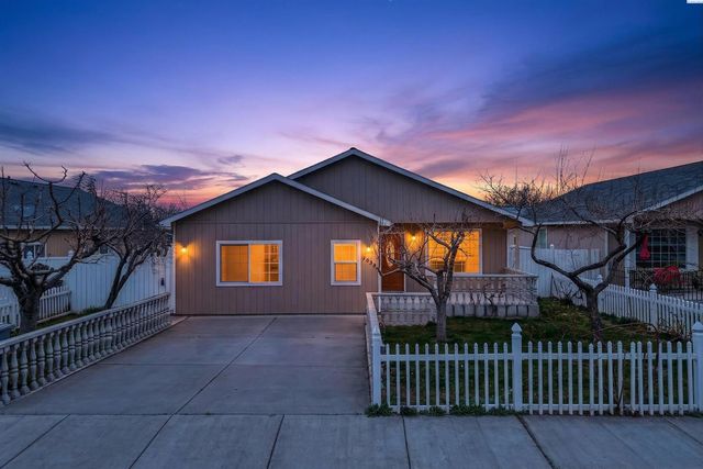 1626 W 5th Pl, Kennewick, WA 99336