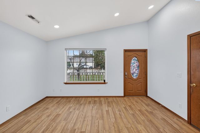 1626 W 5th Pl, Kennewick, WA 99336