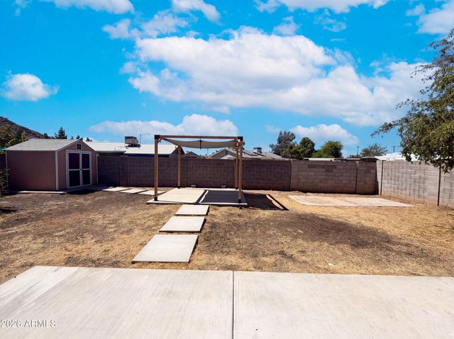 2027 W CORRINE Drive, Phoenix, AZ 85029