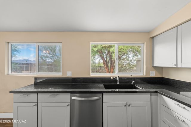 7045 N Camino De La Tierra, Tucson, AZ 85741