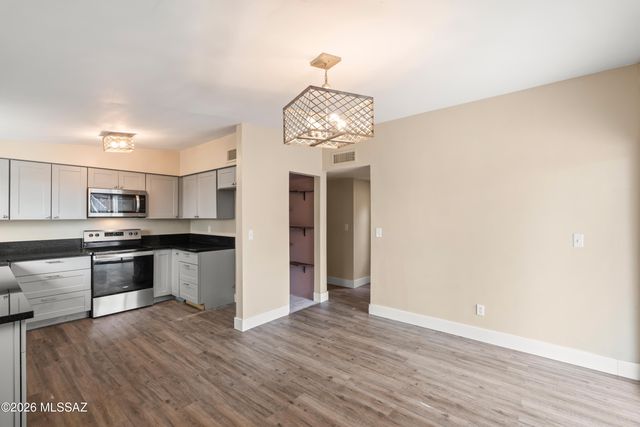 7045 N Camino De La Tierra, Tucson, AZ 85741