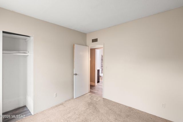 7045 N Camino De La Tierra, Tucson, AZ 85741