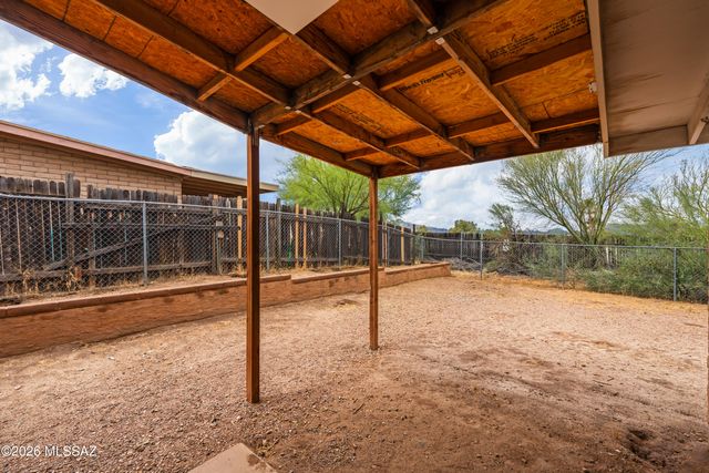 7045 N Camino De La Tierra, Tucson, AZ 85741