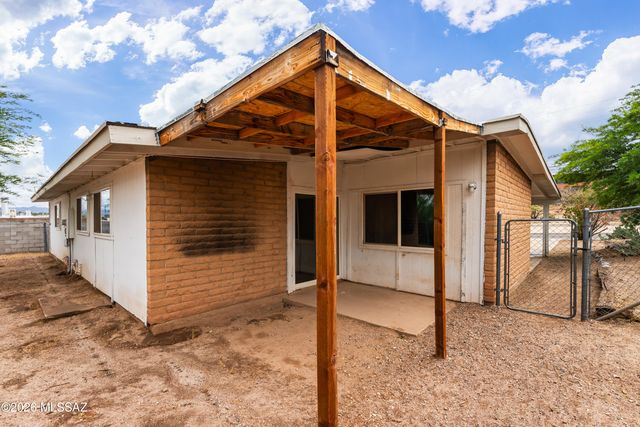 7045 N Camino De La Tierra, Tucson, AZ 85741