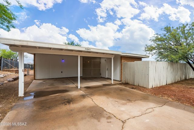 7045 N Camino De La Tierra, Tucson, AZ 85741