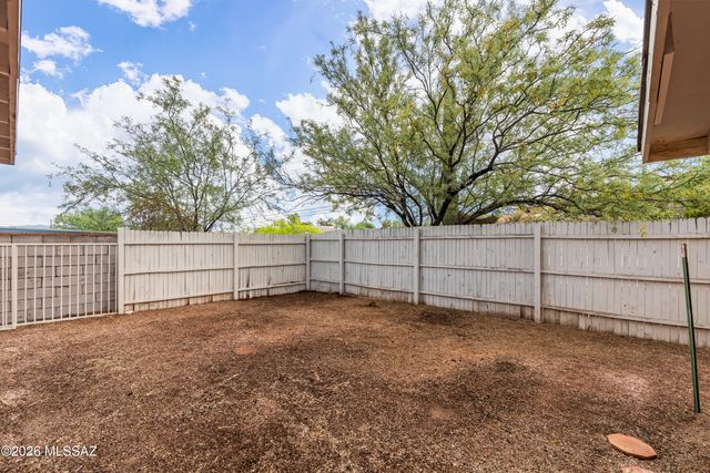 7045 N Camino De La Tierra, Tucson, AZ 85741
