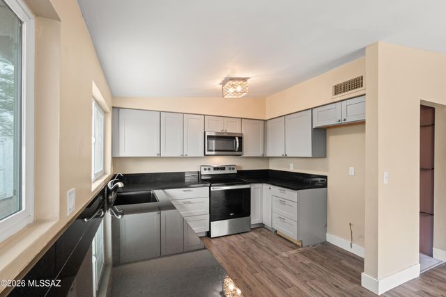 7045 N Camino De La Tierra, Tucson, AZ 85741