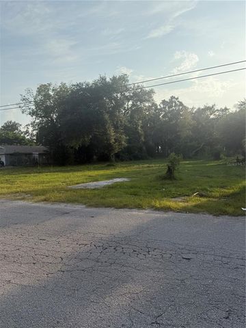 11724 N 14TH STREET, Tampa, FL 33612