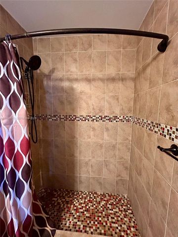 7171 Tam Oshanter Blvd, North Lauderdale, FL 33068