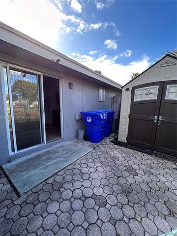 7171 Tam Oshanter Blvd, North Lauderdale, FL 33068