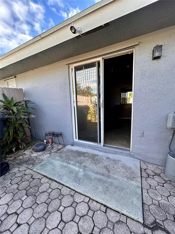 7171 Tam Oshanter Blvd, North Lauderdale, FL 33068