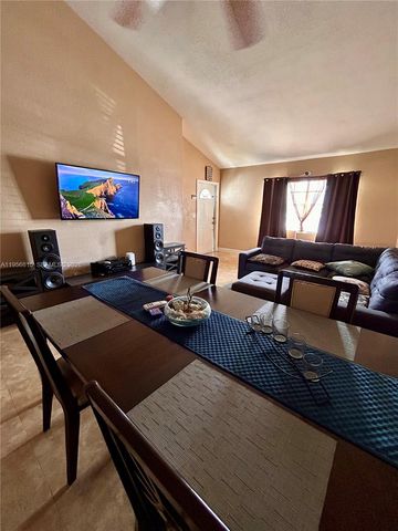 7171 Tam Oshanter Blvd, North Lauderdale, FL 33068