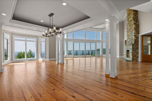 921 Rose Marie Court, Soddy Daisy, TN 37379
