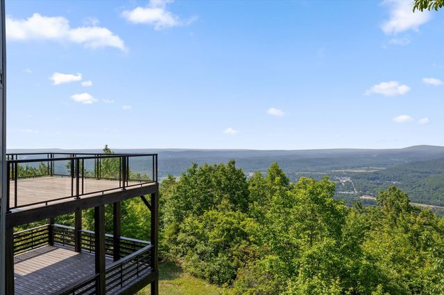 921 Rose Marie Court, Soddy Daisy, TN 37379