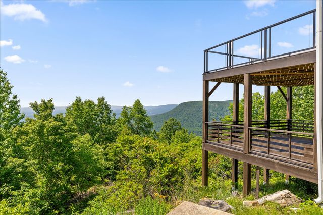 921 Rose Marie Court, Soddy Daisy, TN 37379