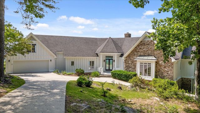 921 Rose Marie Court, Soddy Daisy, TN 37379