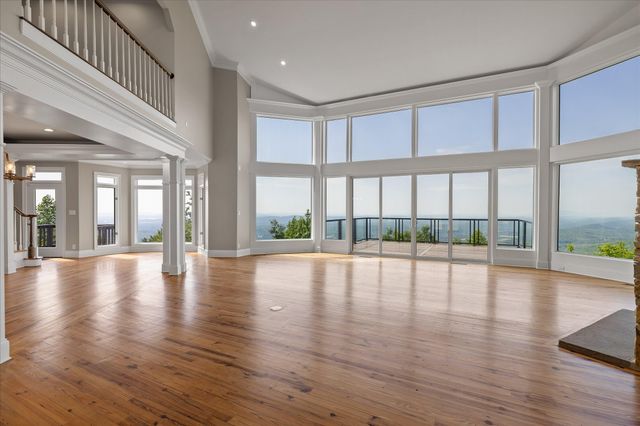921 Rose Marie Court, Soddy Daisy, TN 37379