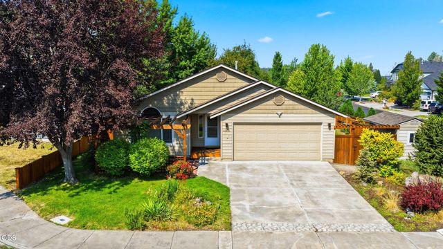 62815 Snowcap Court, Bend, OR 97701