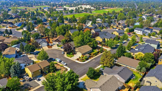 62815 Snowcap Court, Bend, OR 97701