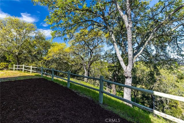 10870 Santa Ana, Atascadero, CA 93422