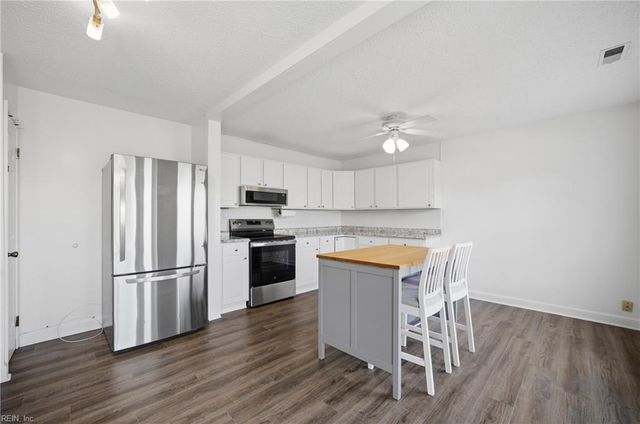 3805 Buckhorn PL, Virginia Beach, VA 23456