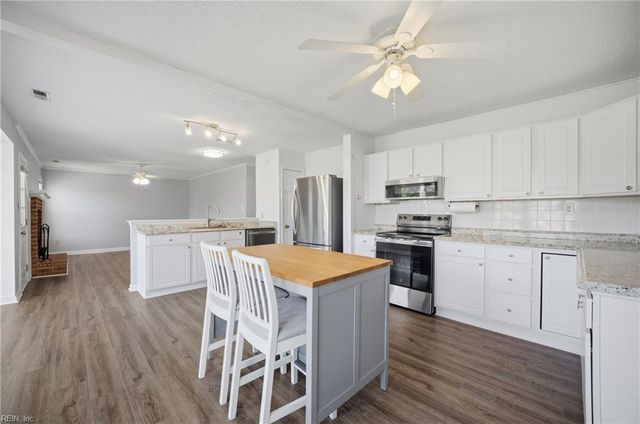 3805 Buckhorn PL, Virginia Beach, VA 23456