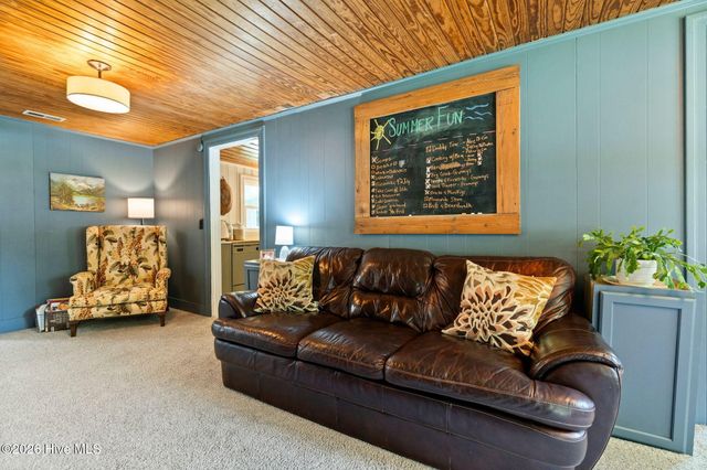 602 E Wilmington Street, Saint Helena, NC 28425