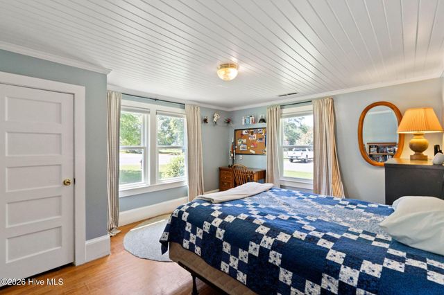 602 E Wilmington Street, Saint Helena, NC 28425