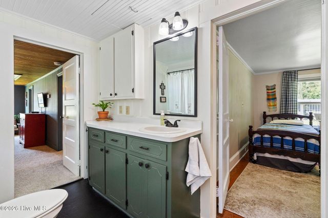 602 E Wilmington Street, Saint Helena, NC 28425