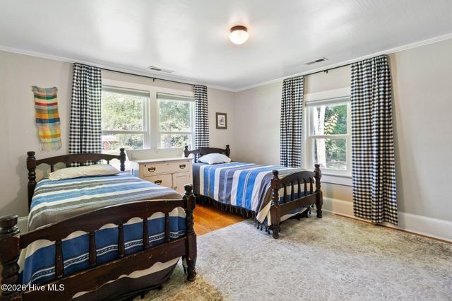 602 E Wilmington Street, Saint Helena, NC 28425