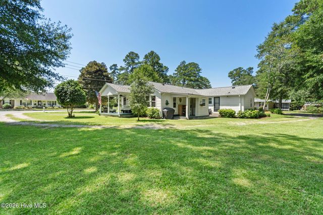 602 E Wilmington Street, Saint Helena, NC 28425