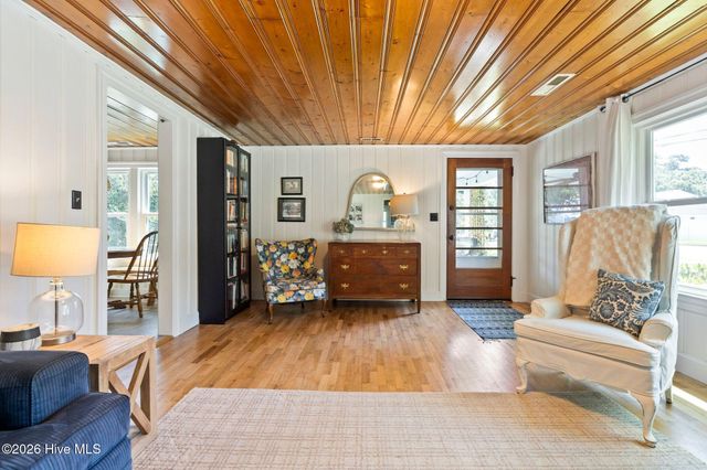 602 E Wilmington Street, Saint Helena, NC 28425