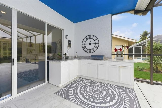 209 Countryside DR, Naples, FL 34104