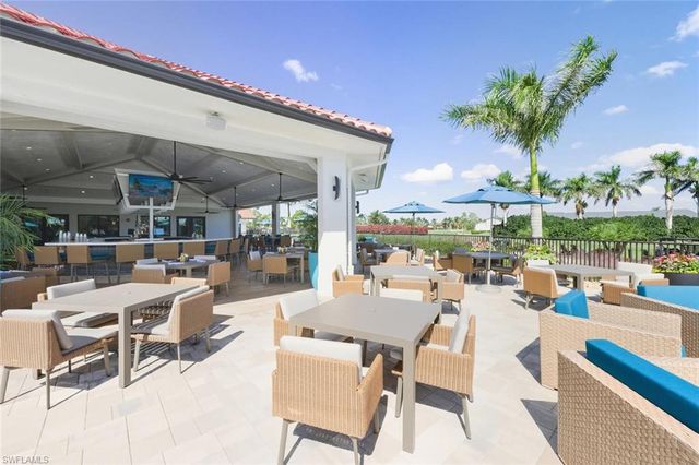 209 Countryside DR, Naples, FL 34104