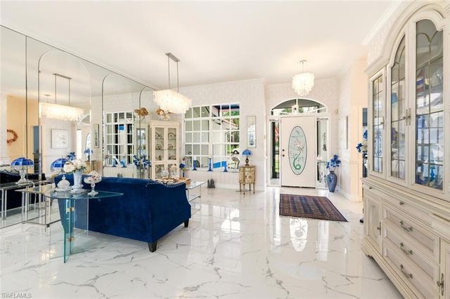 209 Countryside DR, Naples, FL 34104