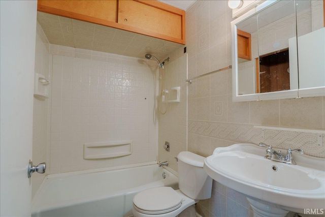 2601 W Virginia Street, Evansville, IN 47712