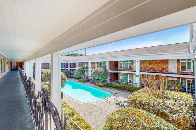 5333 Richmond Avenue 21, Houston, TX 77056