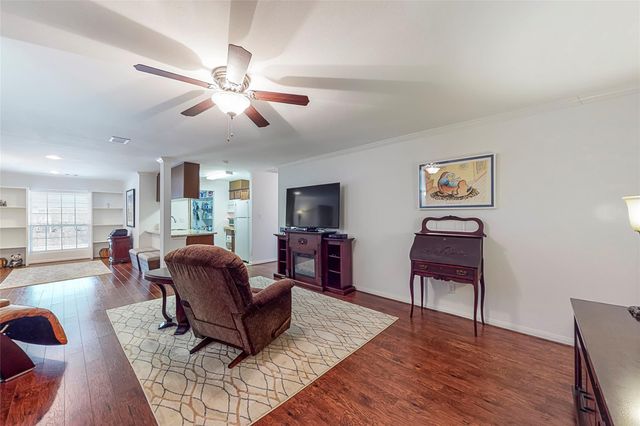 5333 Richmond Avenue 21, Houston, TX 77056
