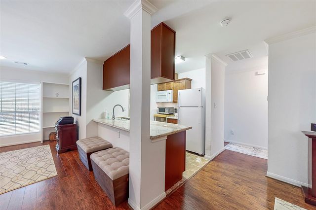 5333 Richmond Avenue 21, Houston, TX 77056