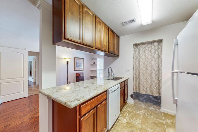 5333 Richmond Avenue 21, Houston, TX 77056