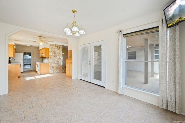 162 Oakside, Universal City, TX 78148