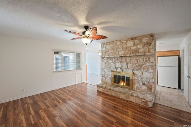 162 Oakside, Universal City, TX 78148